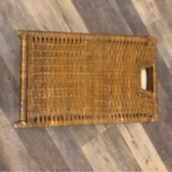 Vintage Medium Brown Wicker Basket with hinged lid. Storage Hamper Garbage Bin - Picture 14 of 15